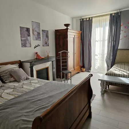Appartement 120 M² Duplex Coeur Historique Au Calme Le Puy-en-Velay Exterior photo
