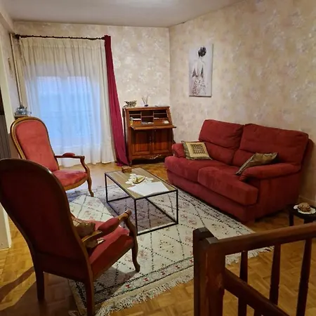 Appartement 120 M² Duplex Coeur Historique Au Calme Le Puy-en-Velay Exterior photo