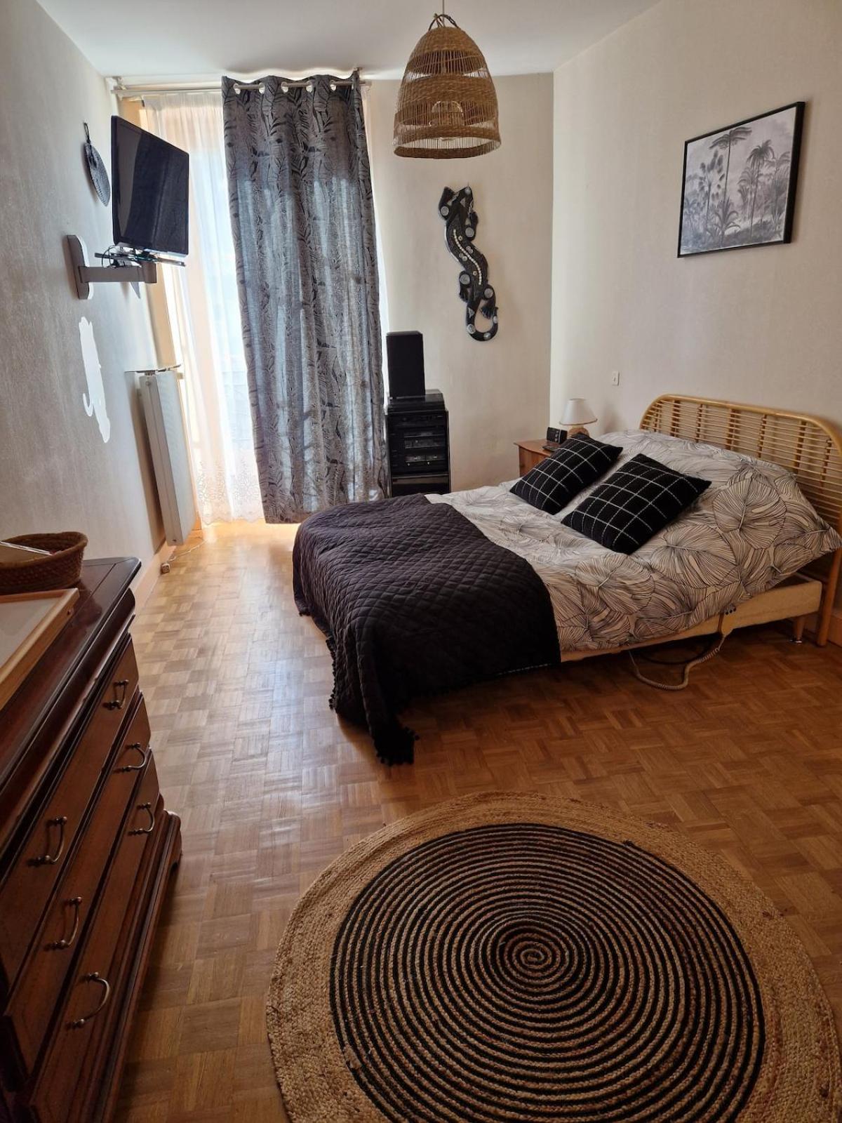 120 M² Duplex Coeur Historique Au Calme Apartment *